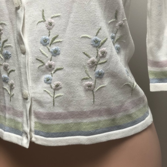 Liz Claiborne  First Issue cardigan white SP - Picture 2 of 3